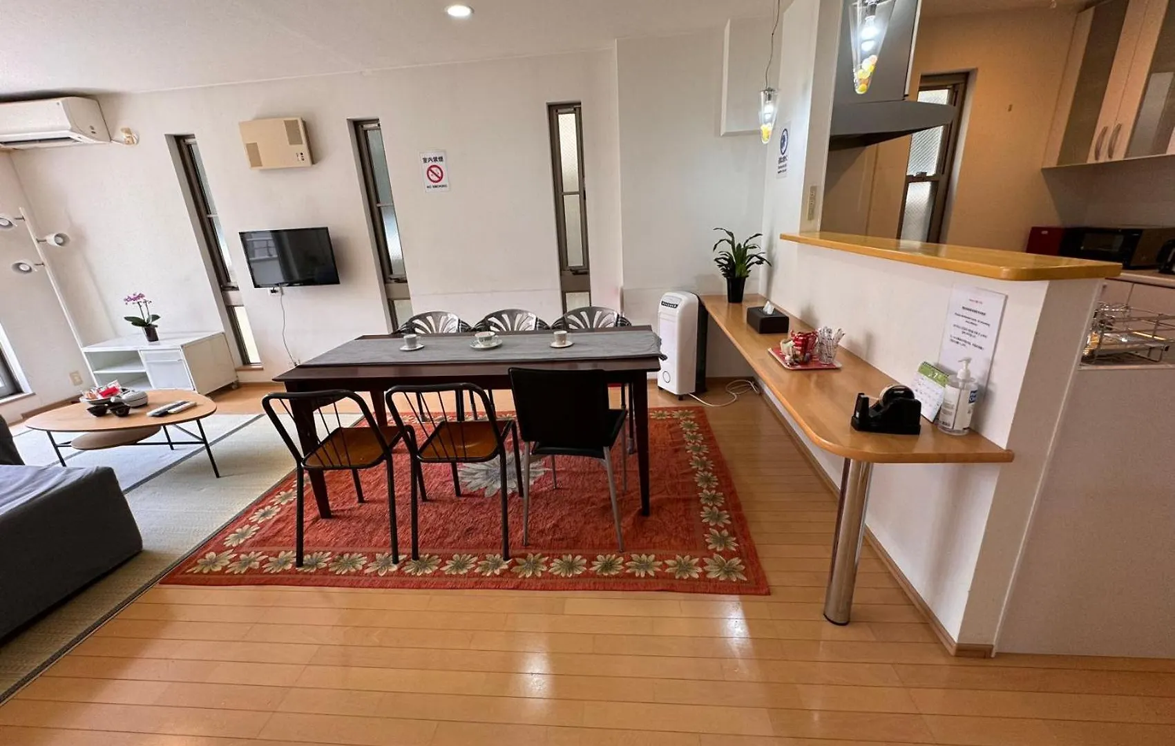 大阪市 Comfy House Nambaヴィラ 0*,